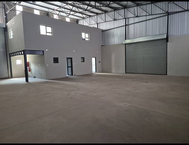 300M² WAREHOUSE TO LET IN WYCHWOOD
